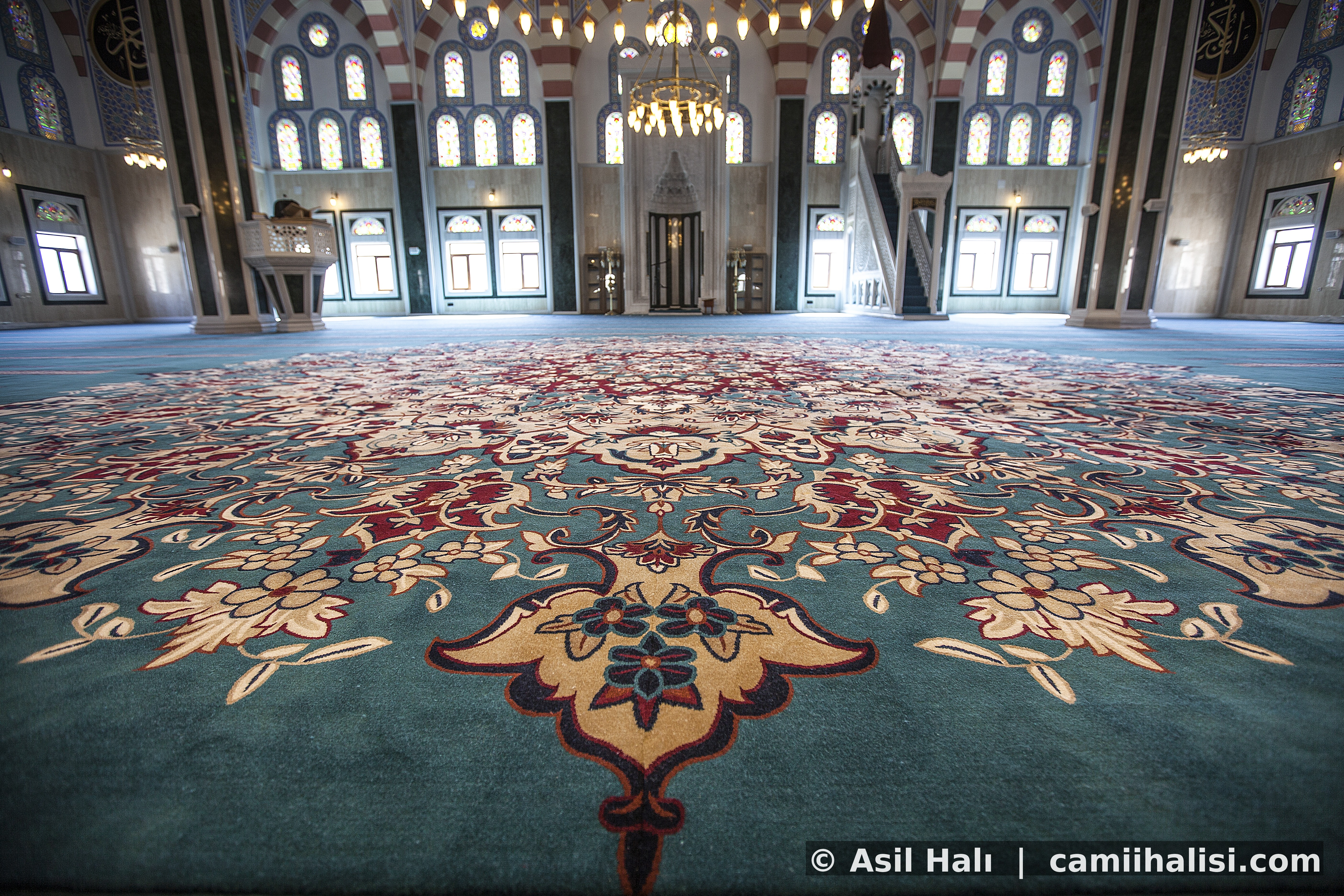 Tamamlanan Cami Halısı Projesi